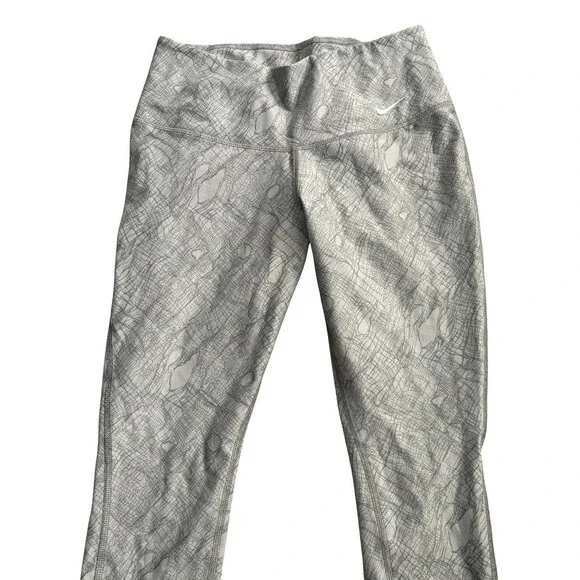 Nike Dri-Fit Women’s Capri Leggings – Size XS – Gray Pattern – 18” Inseam - Picture 3 of 5